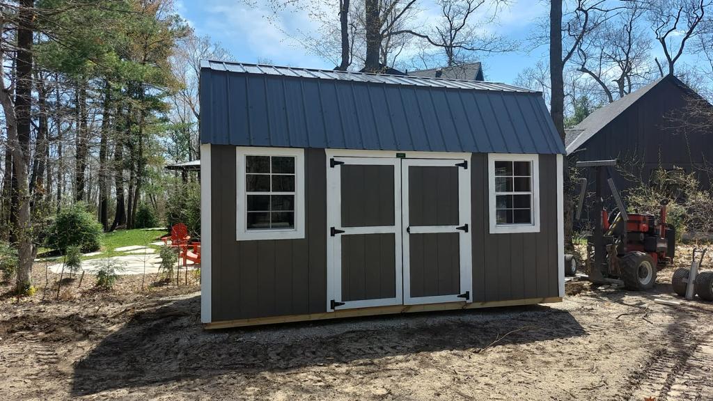 Side Lofted Barn